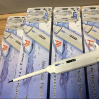 小量程单道可调移液器