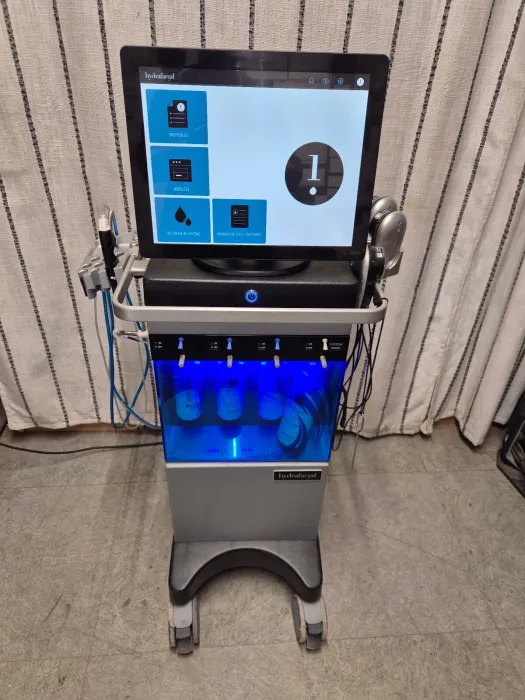 Used - Good EDGE SYSTEMS HydraFacial MD Elite
