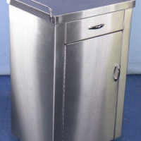 Pre-Owned - Excellent PEDIGO Stainless Medical Cart