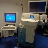 Pre-Owned - Excellent ALCON LenSx