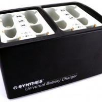 Used - Good SYNTHES Universal Battery Charger