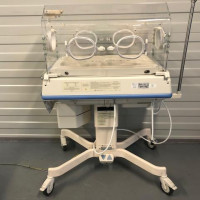 Used - Good DRAGER Isolette c2000