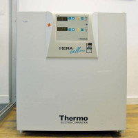 Used HERAEUS Heracell 240