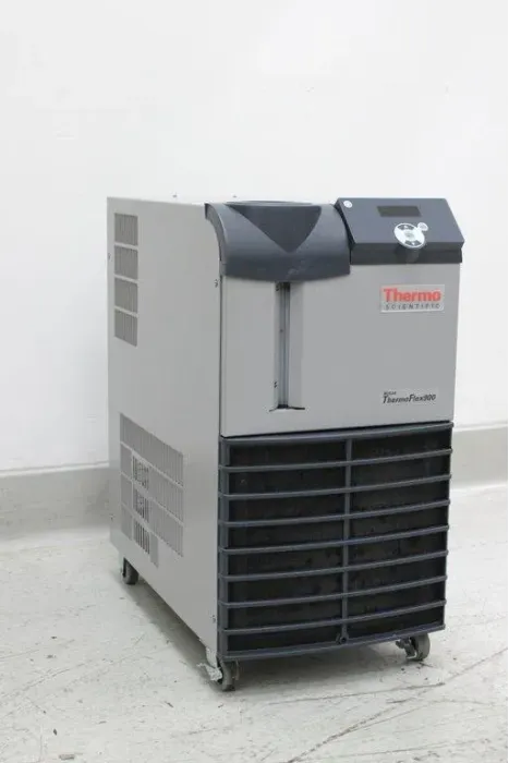 Used THERMO FISHER SCIENTIFIC NESLAB ThermoFlex 900
