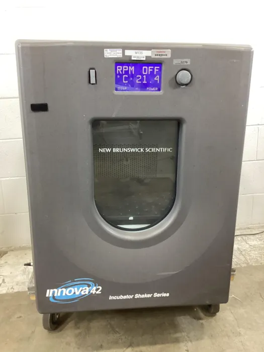 Used - Good NEW BRUNSWICK SCIENTIFIC Innova 42R
