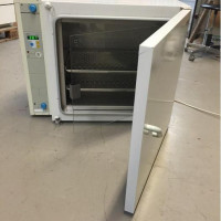Used HERAEUS B-6120(50Hz)